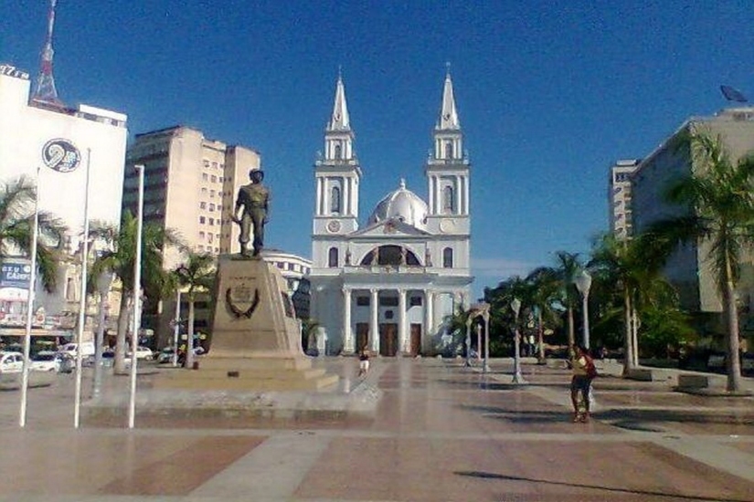 OUTDOOR EM CAMPOS DOS GOYTACAZES - RIO DE JANEIRO
